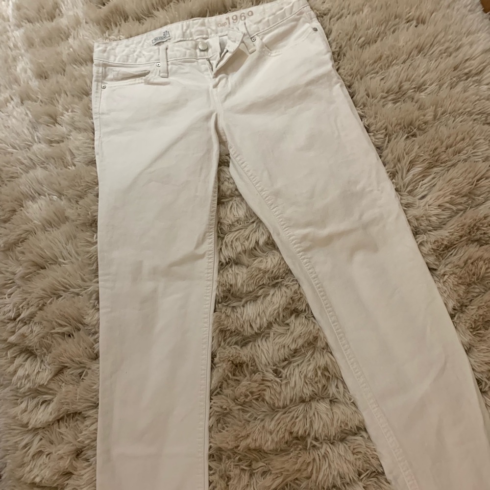 Gap real straight 27r white jeans